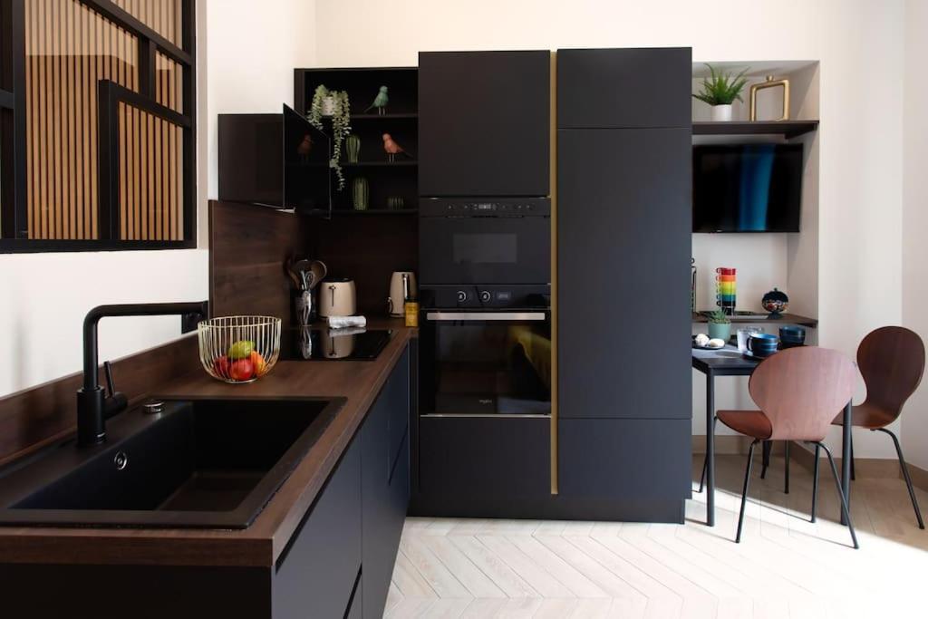 Apartamento L37 F1 2 Min De La Balcon & Clim